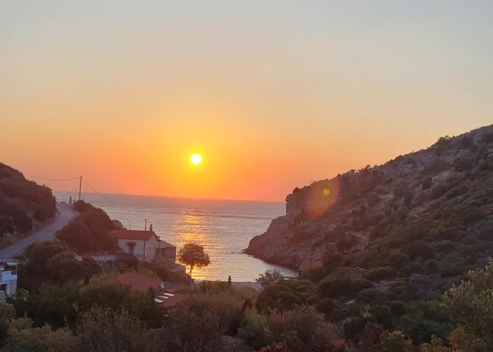 Emma's House Near Apartment